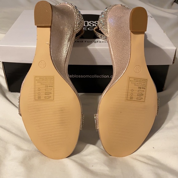 Blush size 6.5 wedge heels with rhinestones - Picture 4 of 4